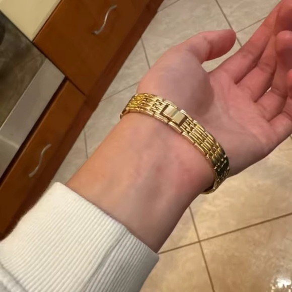 Classic Elegant Gold Crystal Watch main image 4